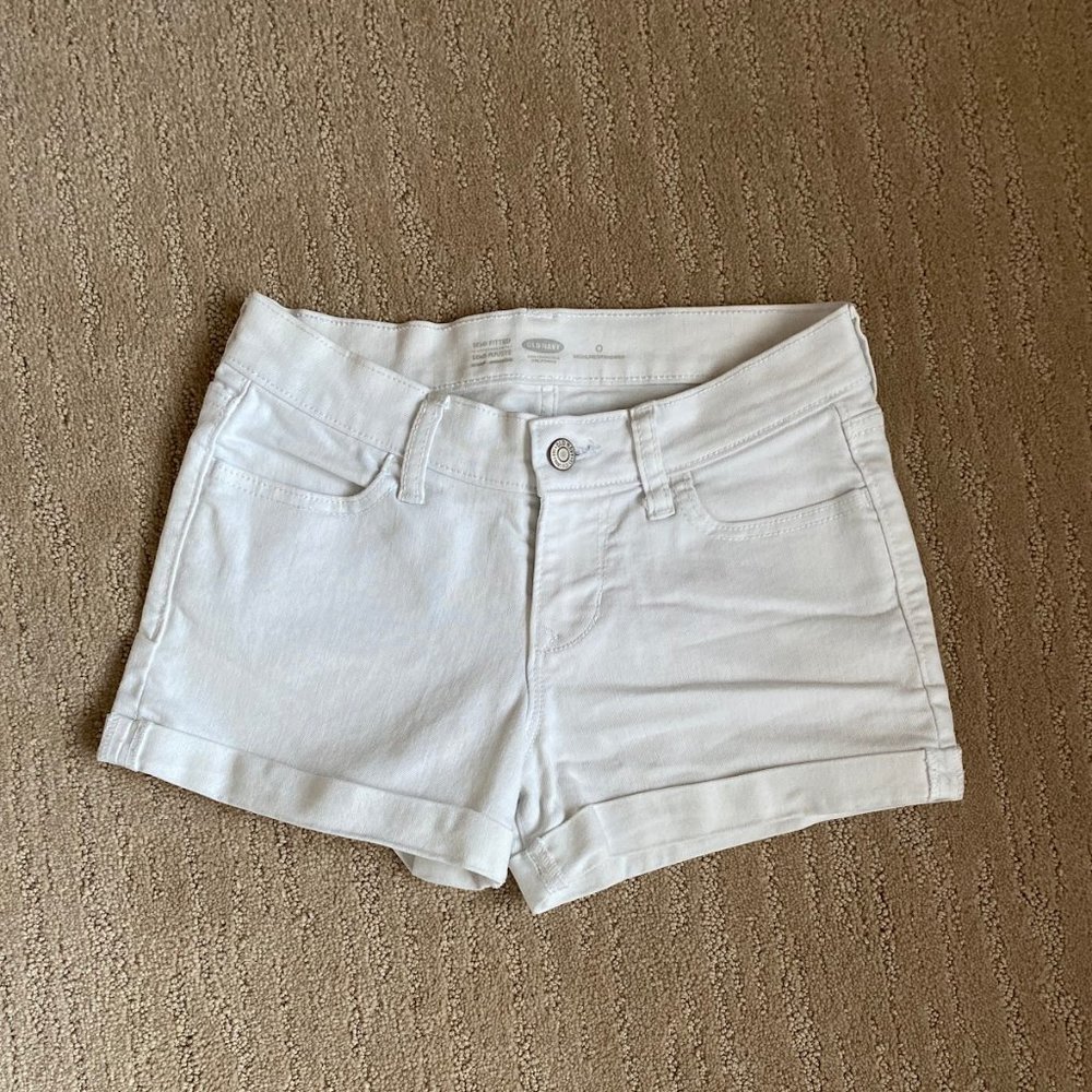 Mid-Rise Semi-Fitted Jean Shorts- White